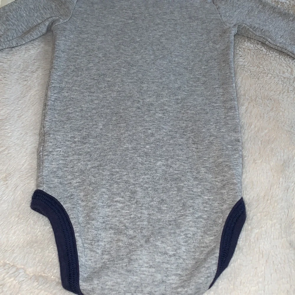 Carter’s Holiday Hunk Gray Onesie One-piece 6m EUC